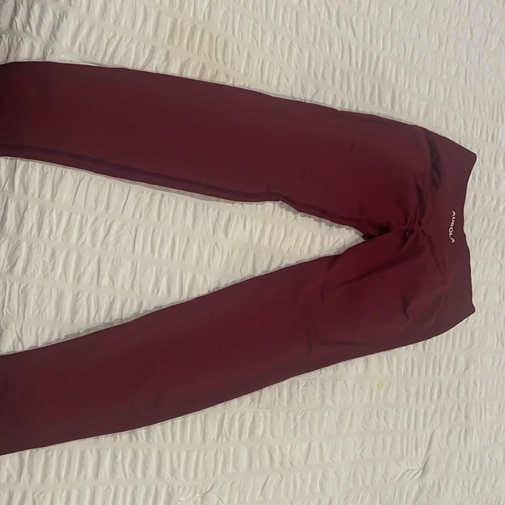 Aurola Yoga Women's Deep Red Leggings